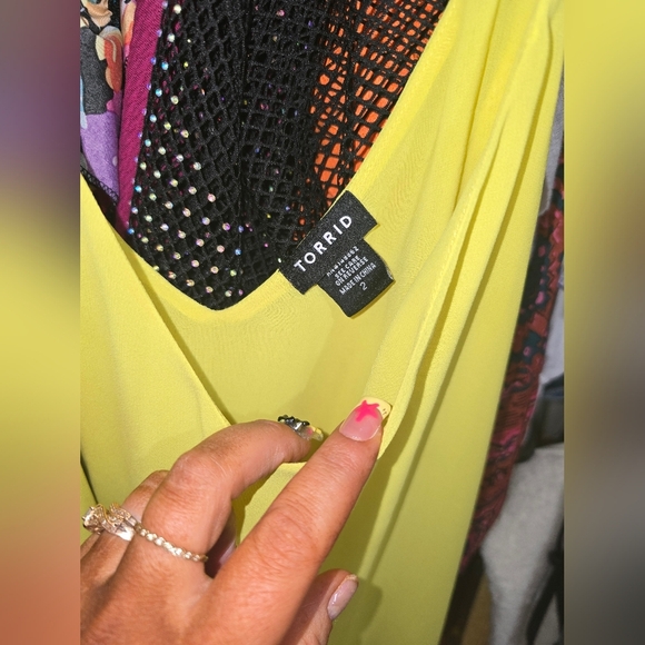 Torrid Bright yellow Chiffon Cami 2x - Picture 4 of 6